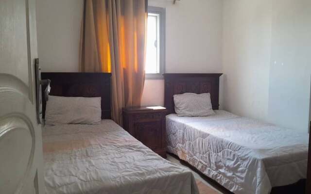 Females Only Host Is Woman Citycenter Near All