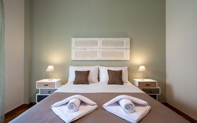 Blue Ark Acropolis Spirit