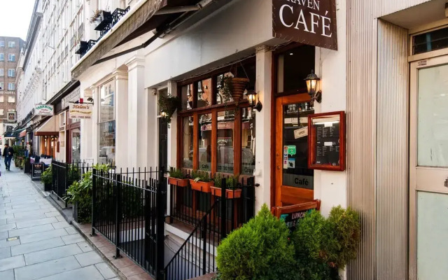 Beautiful Hyde Park Studio Flat