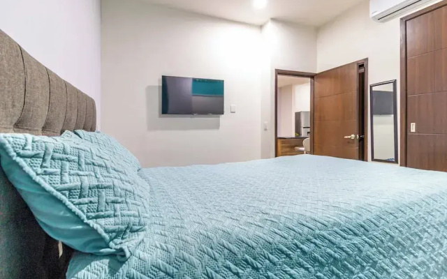 New Centric apt. with pool & jacuzzi