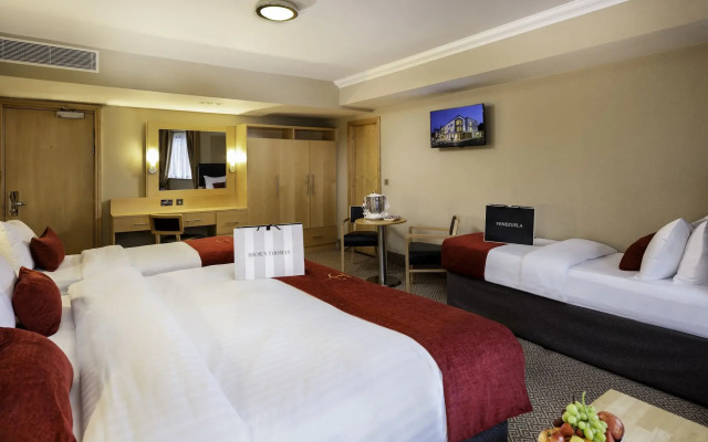 Academy Plaza Hotel