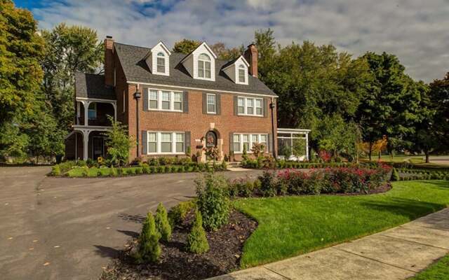 Knob Hill Bed & Breakfast