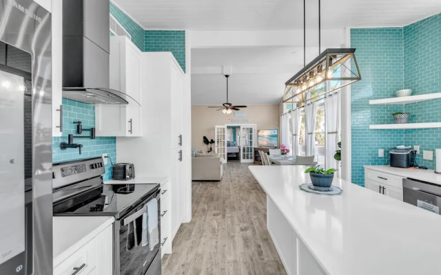 Bates Avenue House