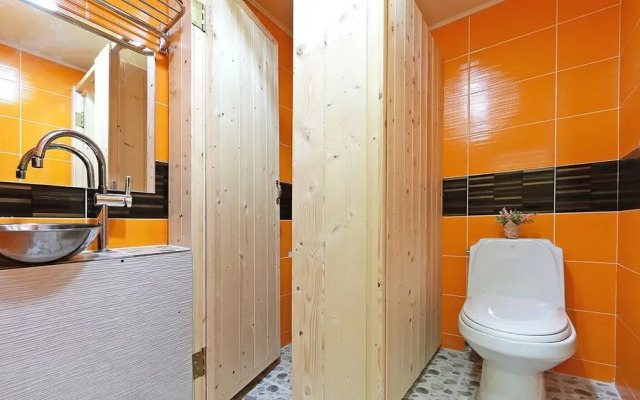 Favian Guest House