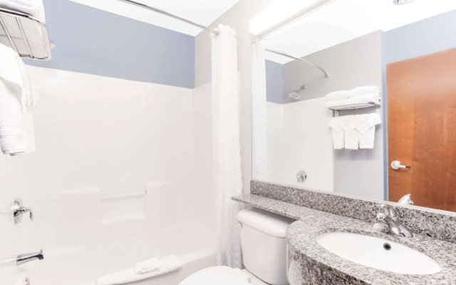 Microtel Inn & Suites by Wyndham Bath