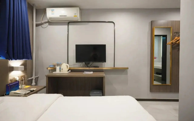 7 Days Inn (Beijing Shilihe Metro Station Easyhome)