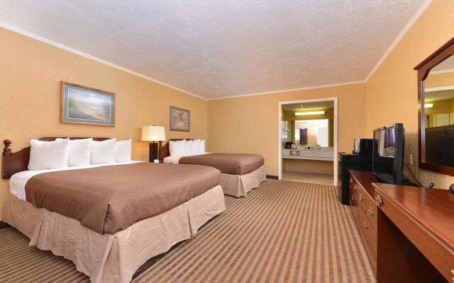 Executive Plus Inn & Suites