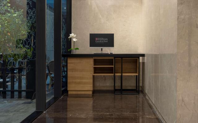 Hilton Garden Inn Jakarta Taman Palem