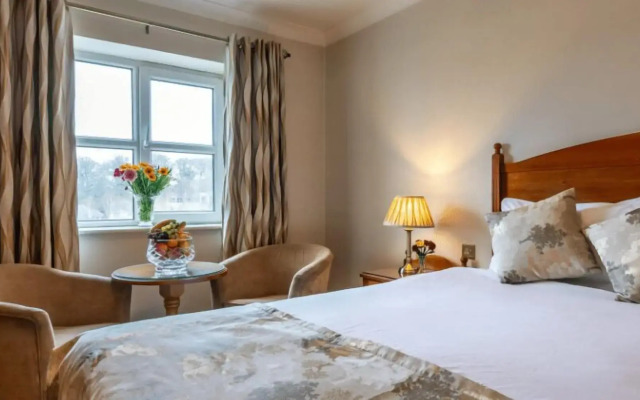 Newgrange Hotel