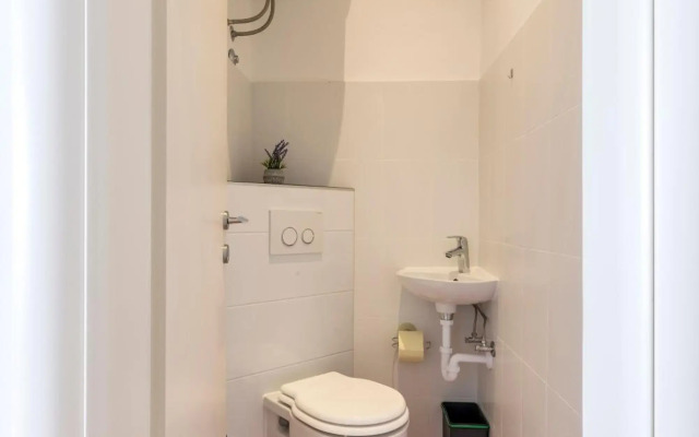 Ferula, 3 bedroom apartment near beach Bačvice