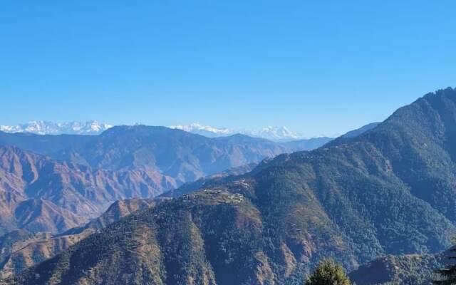 Goroomgo Kaafal Homestay Mussoorie