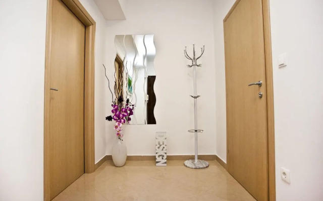Split Apartments Peric