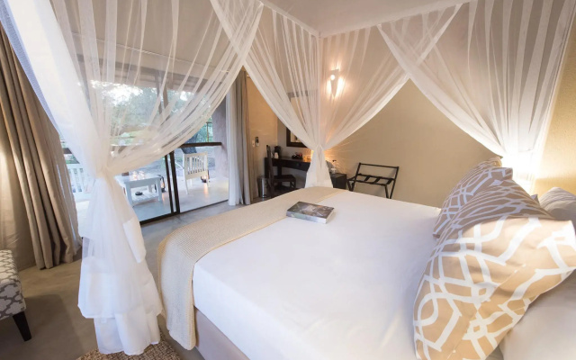 Bushbaby River Lodge