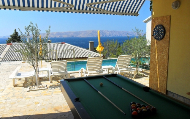 Apartment Zlato - with pool : A3 Lovor  Senj, Riviera Senj