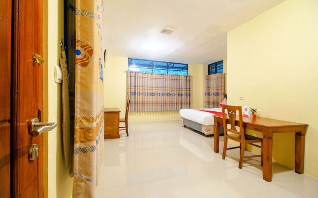 Oyo 2476 Maguwo Indah Homestay
