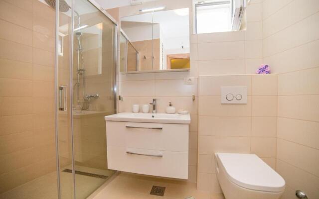 Apartments Emil Zora