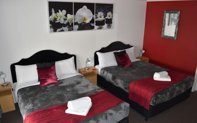 Cotton Tree Beach Motel