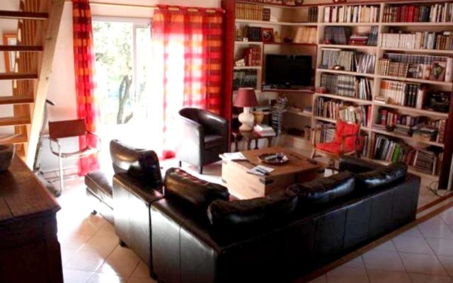 Villa With 3 Bedrooms in Eyragues, With Private Pool, Enclosed Garden