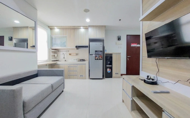 Elegant and Comfort 2BR Apartment at Springwood Residence Tangerang