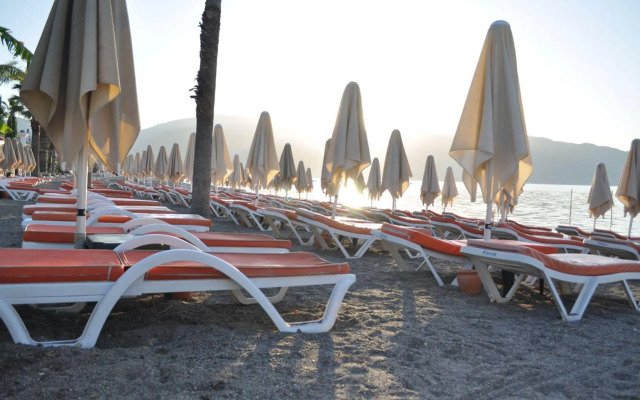 Moda Beach Hotel