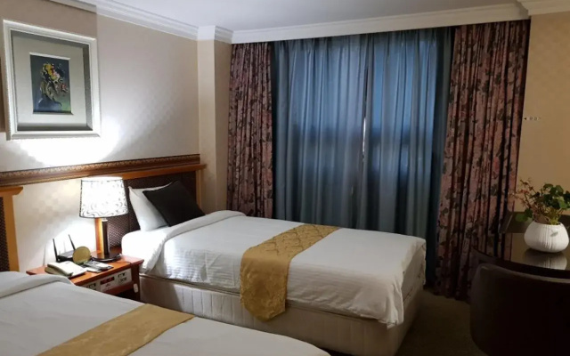 Prime Tourist Hotel
