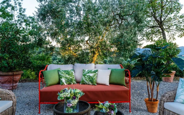 Amore Farmhouse Retreat