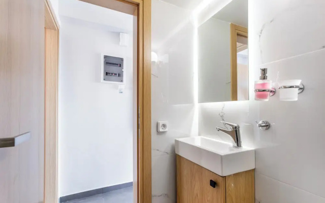 Andromeda - 1 Bedroom Apt & Terrace in Athens