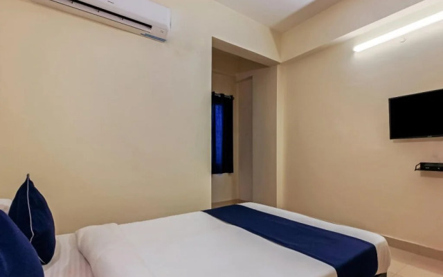 OYO 24039 SilverKey PadmaSri Gachibowli