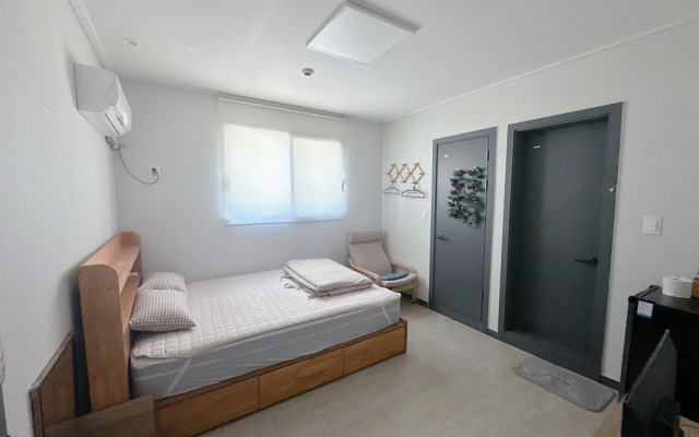 Yolo House