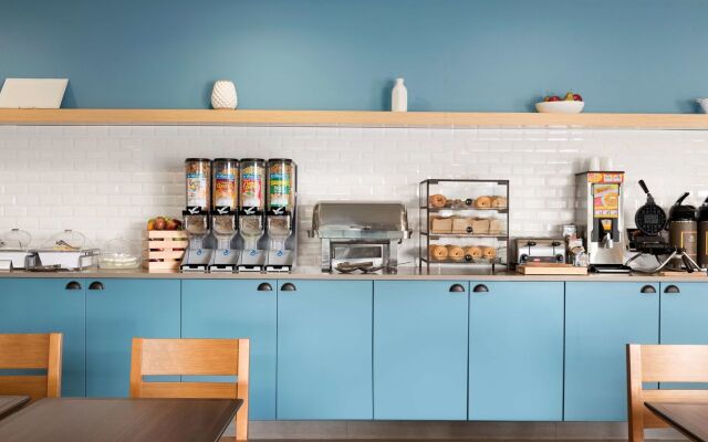 Country Inn & Suites by Radisson Romeoville I-55