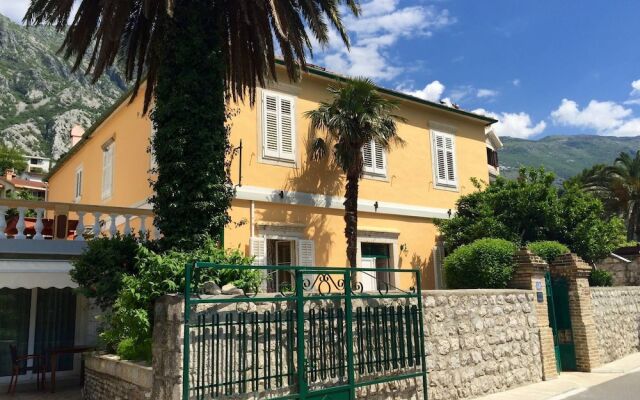 Villa Miramare Apartment Rosa, Kotor