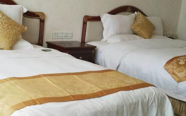 Emp-court Hotel