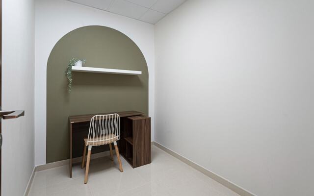 Luxe 2BR by Dubai Mall Gym/pool by Belvilla