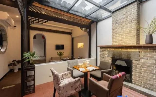 Yike Boutique Hotel