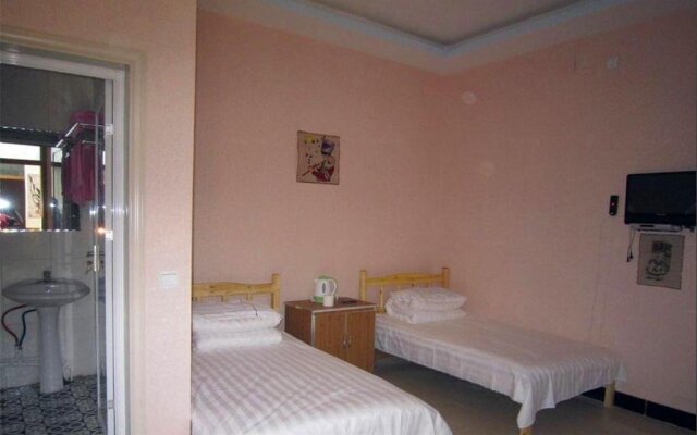 Dunhuang Family Youth Hostel