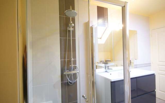 Alluring Holiday Home in L'armor-pleubian With Terrace