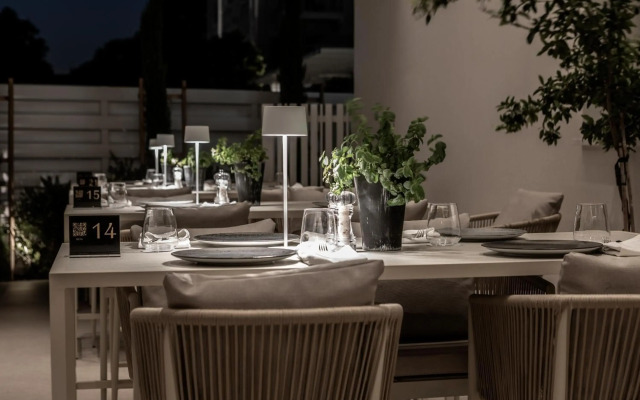 Anemi Hotel & Suites