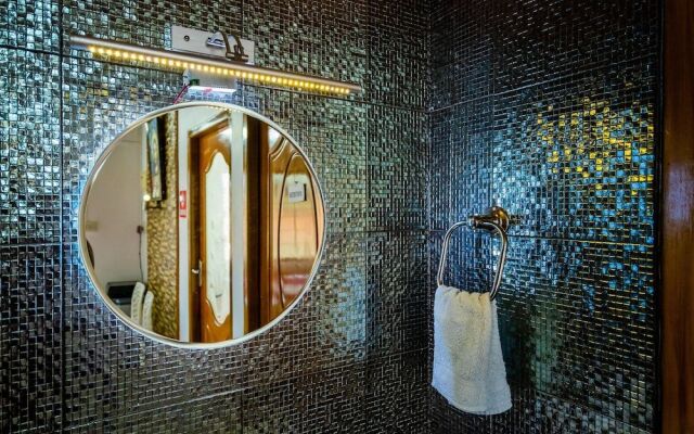 OYO 14757 Home Charming 2BHK Kundanoor