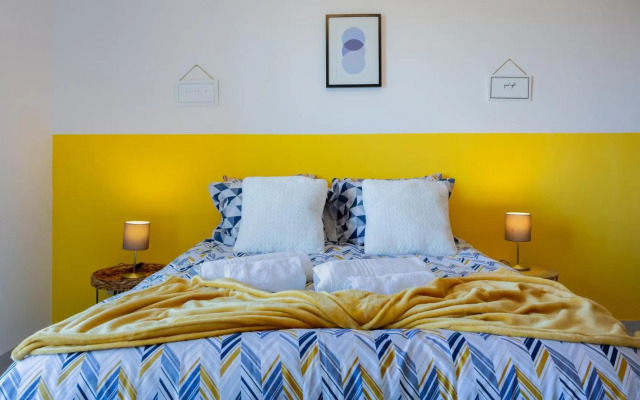 Sun House by LovelyStay