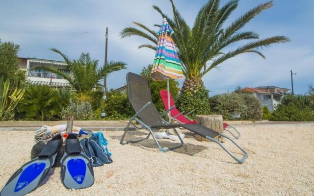 Arc - 5 M From Beach - A1 Green
