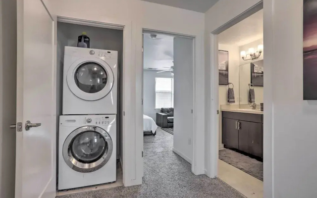 Spacious Denver Townhome Near Central Park!
