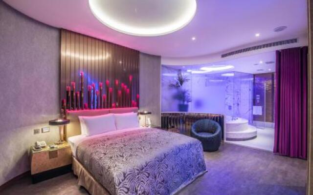 Royal Group Motel Wen Shin Branch