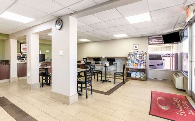 Econo Lodge And Suites Bricktown