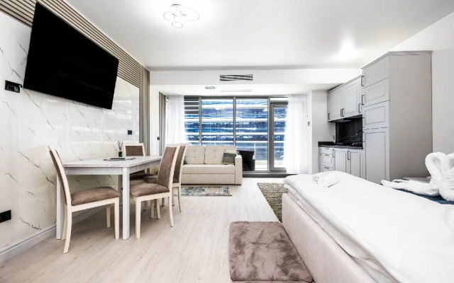 Apartamente WHITE TITANIC cm