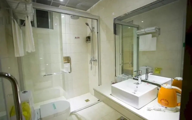 Ankang Yuting Fashion Hotel