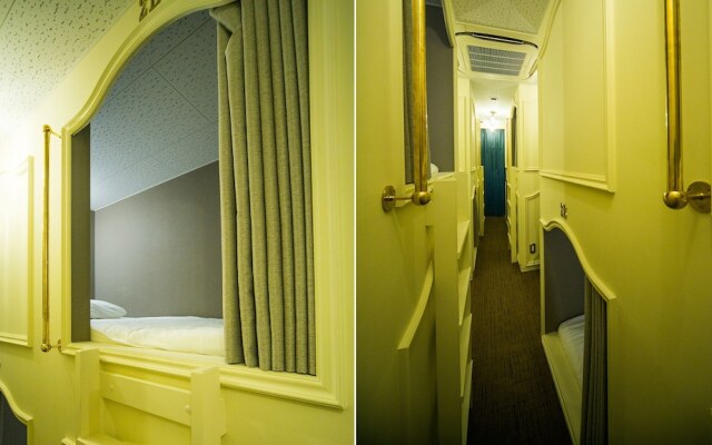 The Wardrobe Hostel Roppongi