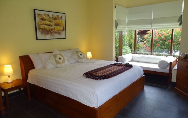 Bale Solah Lombok Holiday Resort