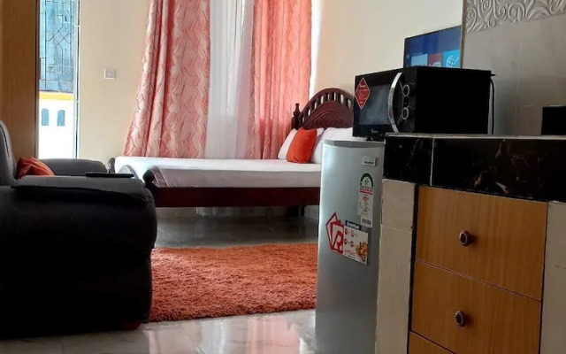 Lux Suites Carina Studio Apartments