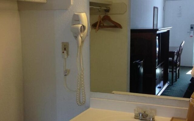 Houston Inn and Suites
