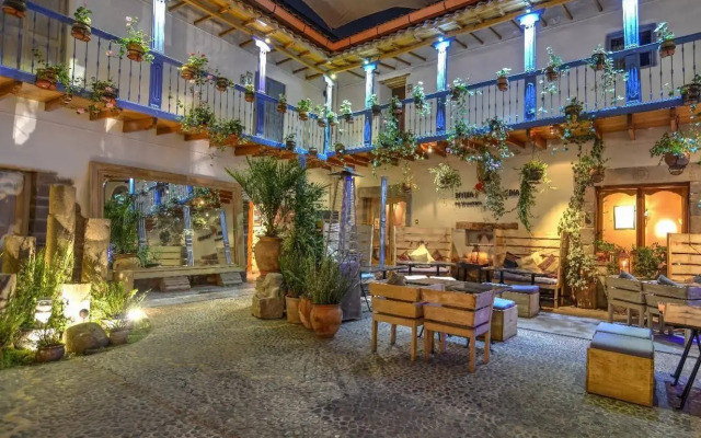 ARQUEOLOGO EXCLUSIVE SELECTION - Casa Peralta